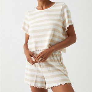 NTW Billabong brings a trendy cloud dye to their new Breeze Set